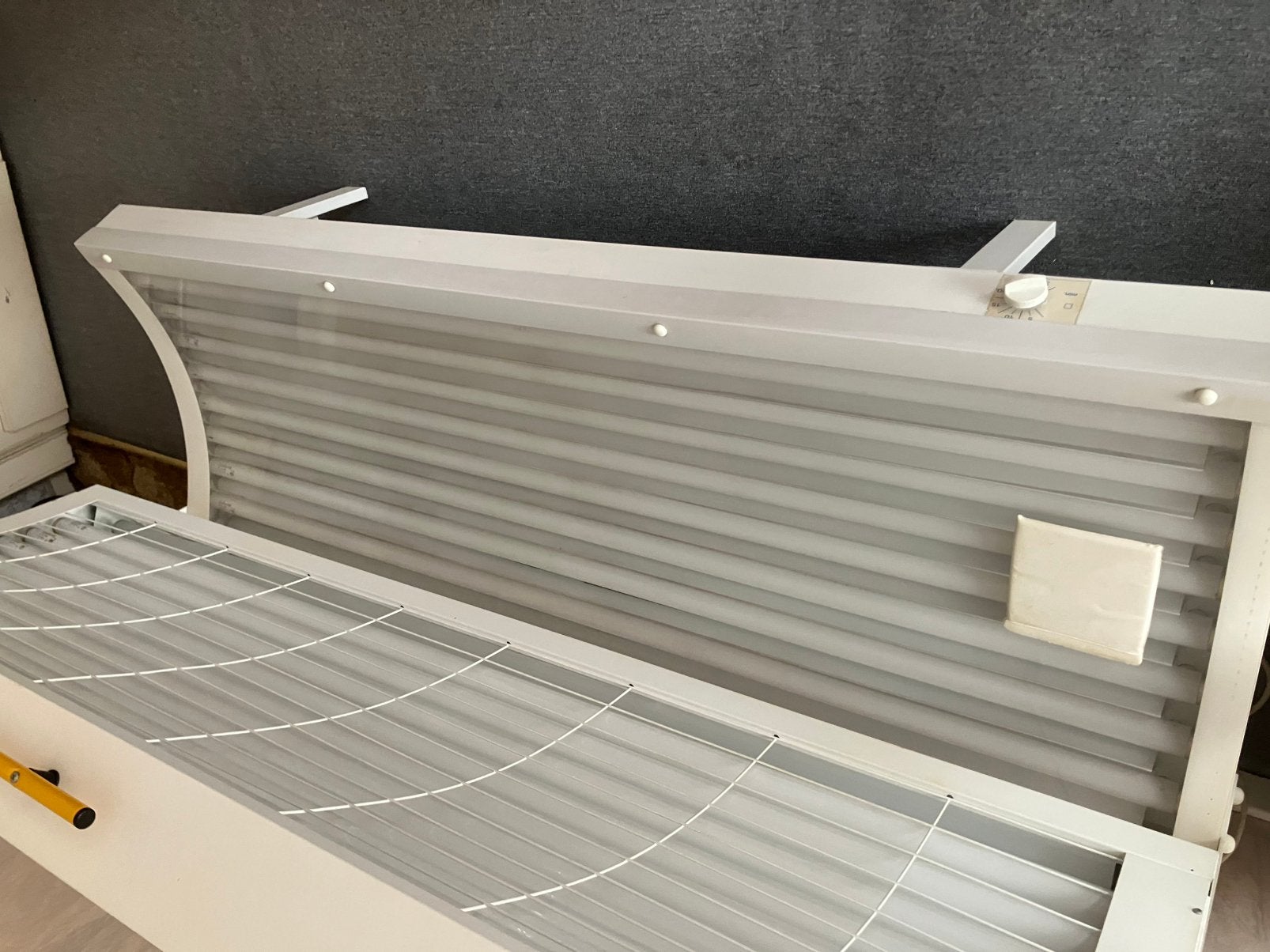 Zonnebank, Elektronische apparatuur, Zonnebanken en Gezichtsbruiners, Ophalen, Zo goed als nieuw