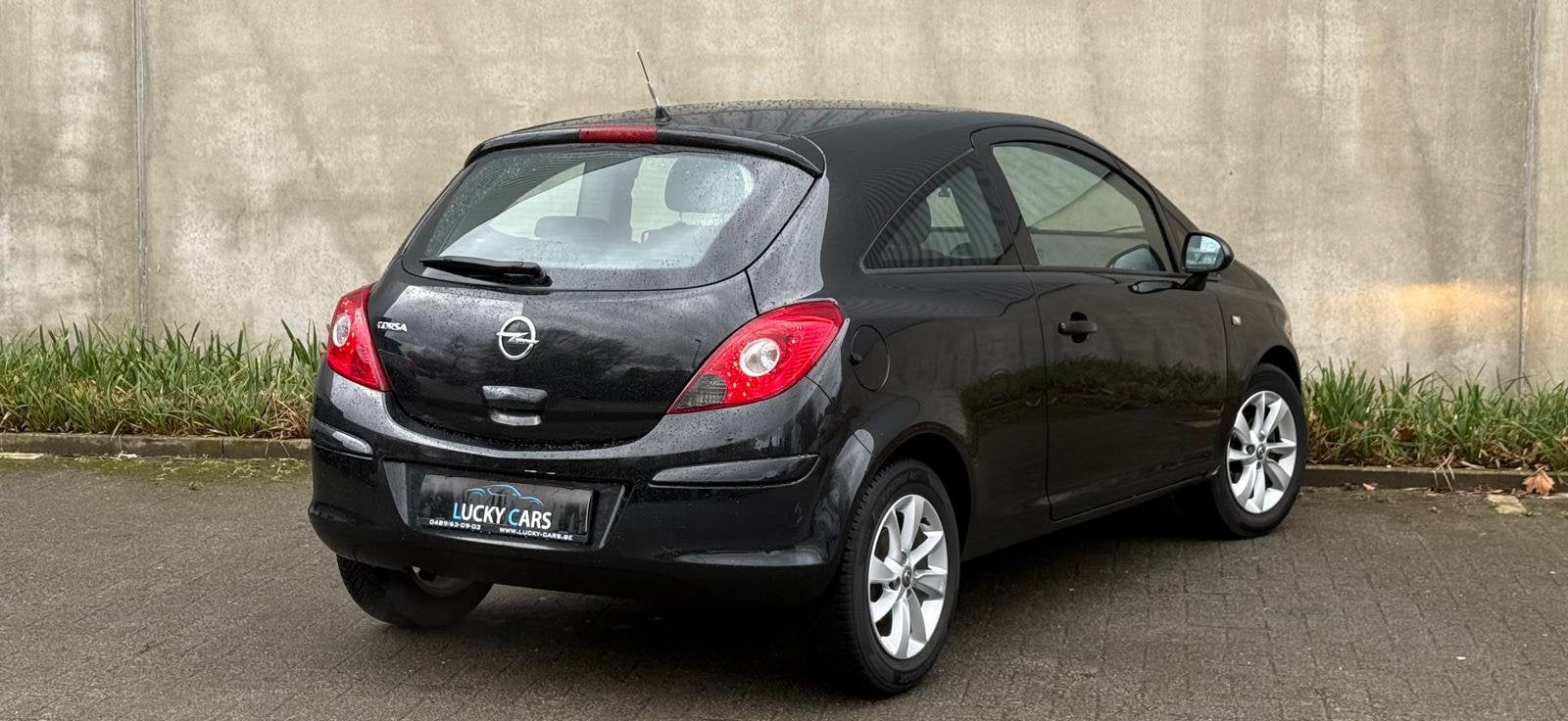 Opel Corsa 1.4 benzine 2015  start en rijdt perfect +keuring, Auto's, Bluetooth, Bedrijf, Corsa, Te koop