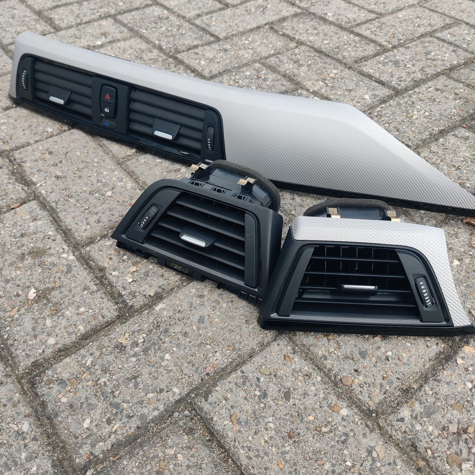 BMW 3 Serie / 4 Serie – Dashboard luchtroosters + sierlijst, Ophalen, BMW