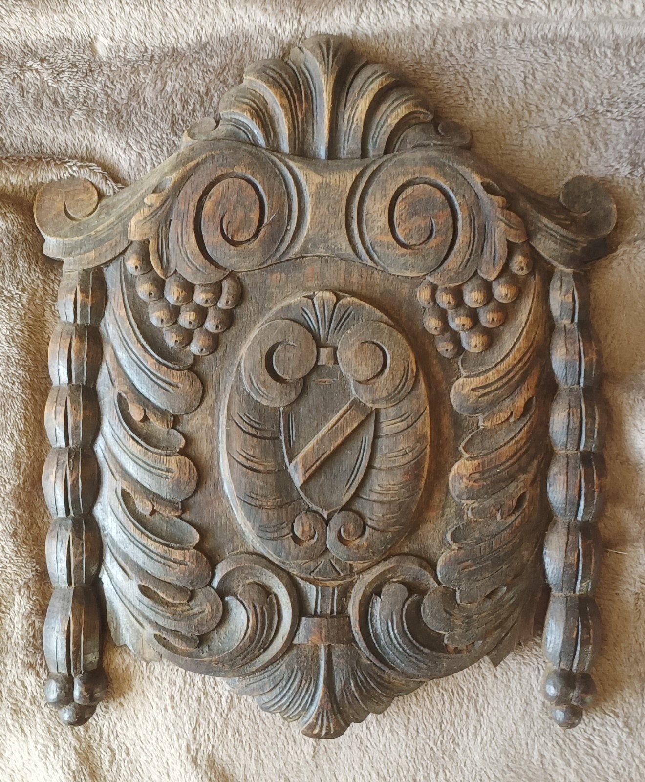 ornement de blason en bois antique, Enlèvement ou Envoi, Décoration murale