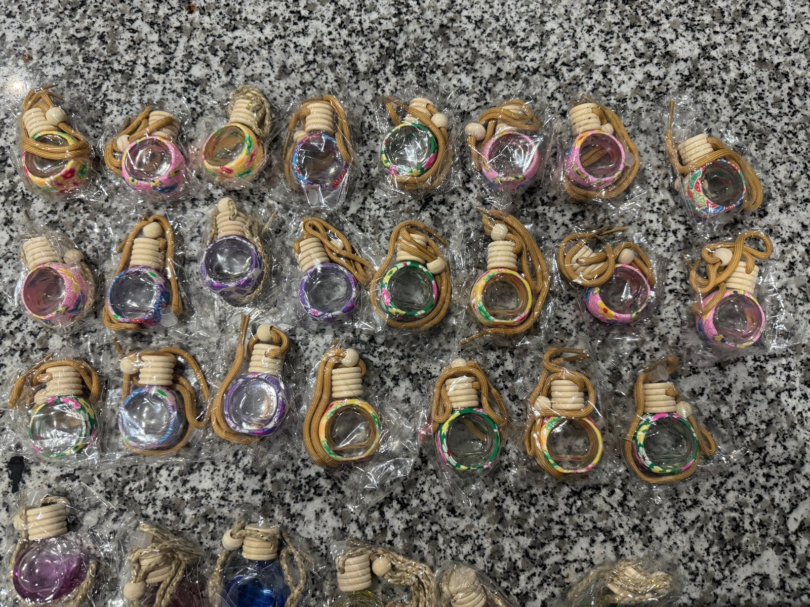 Lot de 58 fioles pour partums voiture ou autres neuves, Enlèvement ou Envoi, Neuf