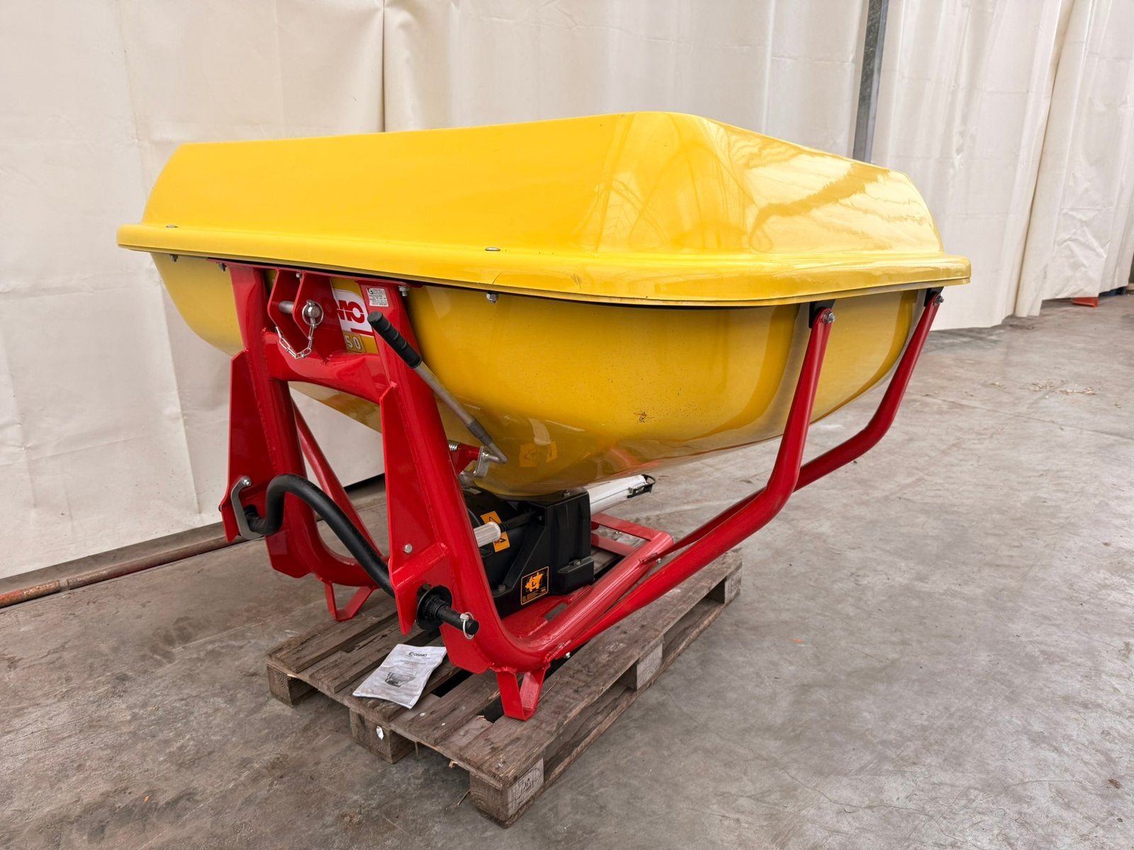 Nieuwe Cosmo mestofstrooier 1200 en 400 liter, Zakelijke goederen, Ophalen