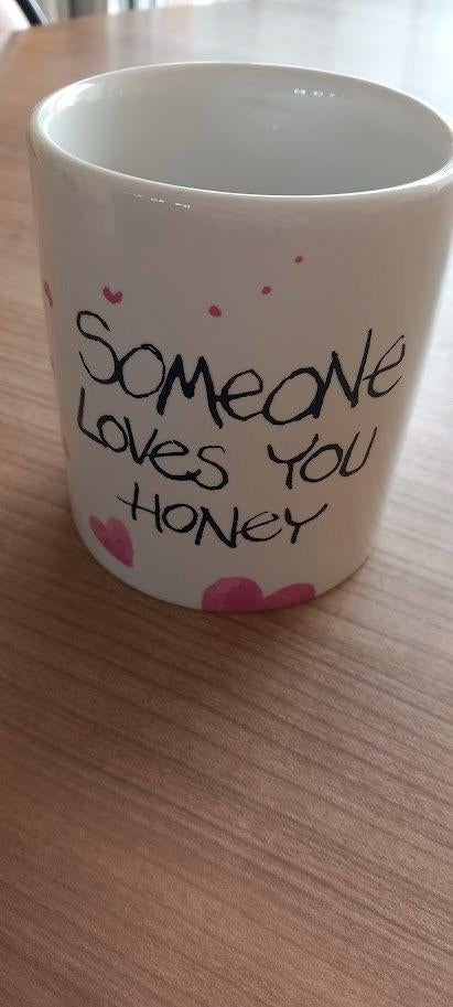 Mug avec une photo d'ours.Avec texte:Someone loves you Honey, Neuf, Enlèvement ou Envoi, Autres styles, Porcelaine
