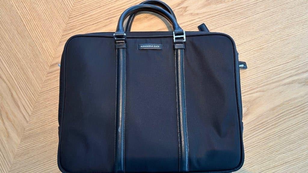 Mandarina Duck Medium Briefcase Laptop 15", Bijoux, Sacs & Beauté, Sacs | Sacs de voyage & Petits Sacs de voyage, 35 à 55 cm, Comme neuf