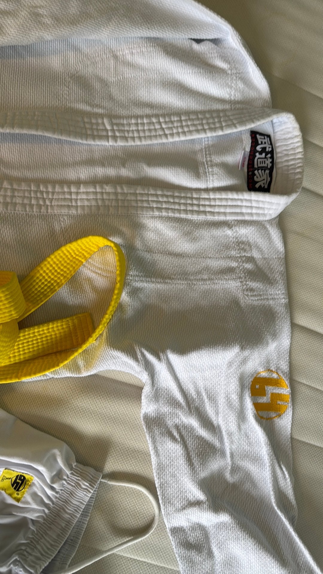 Judo-Karate-Aikido suit, Sports & Fitness, Sports de combat & Self-défense, Enlèvement, Comme neuf, Judo