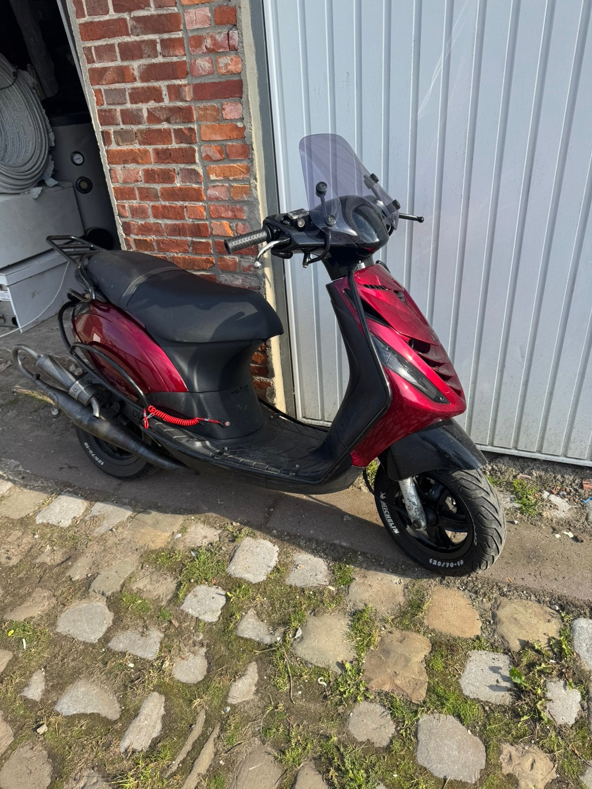 zip ROCKET 70cc, Vélos & Vélomoteurs, Scooters | Piaggio, Comme neuf, Zip, Enlèvement