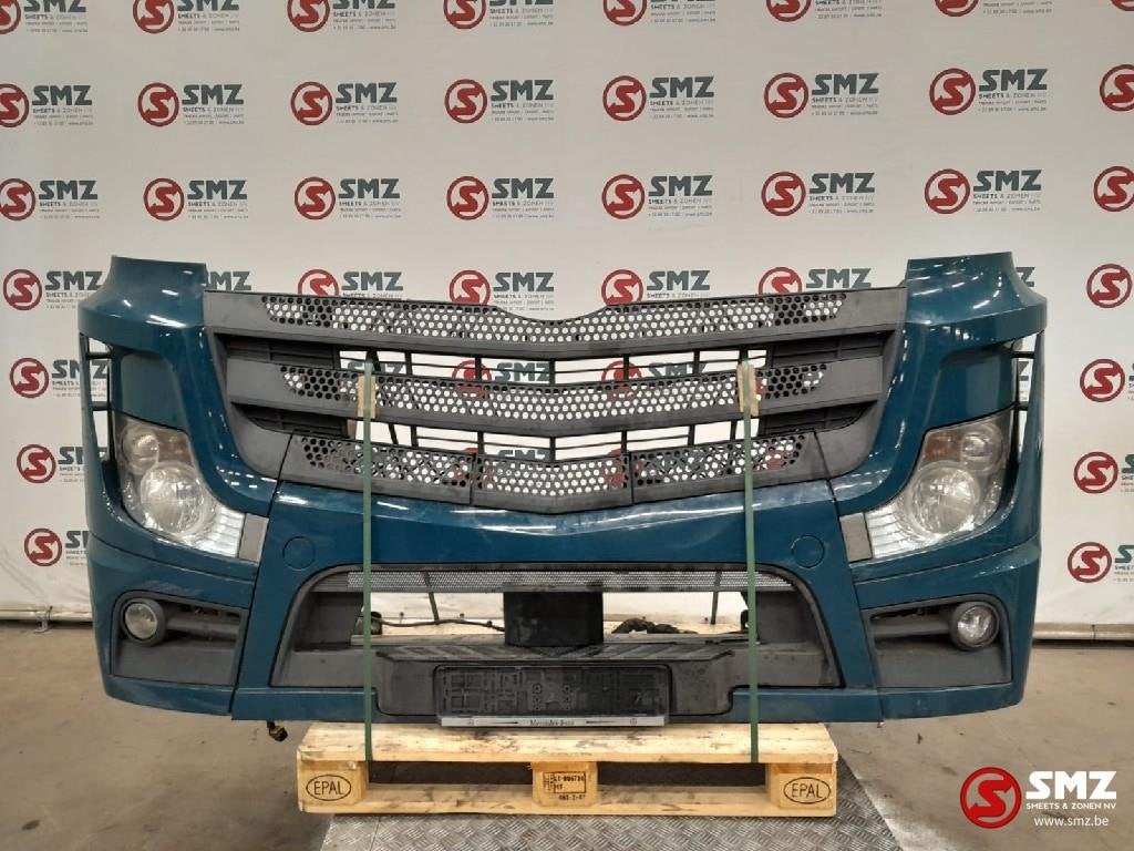 Occ voorbumper Mercedes, Auto-onderdelen, Vrachtwagen-onderdelen, Mercedes-Benz, Carrosserie en Plaatwerk, Gebruikt