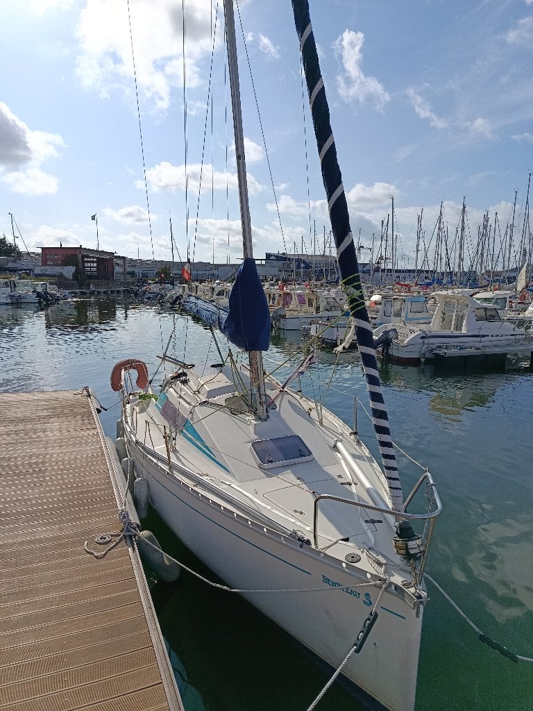 Voilier First 235 QR + Remorque, 6 ch, Démarrage électrique, Beneteau, Moteur hors-bord