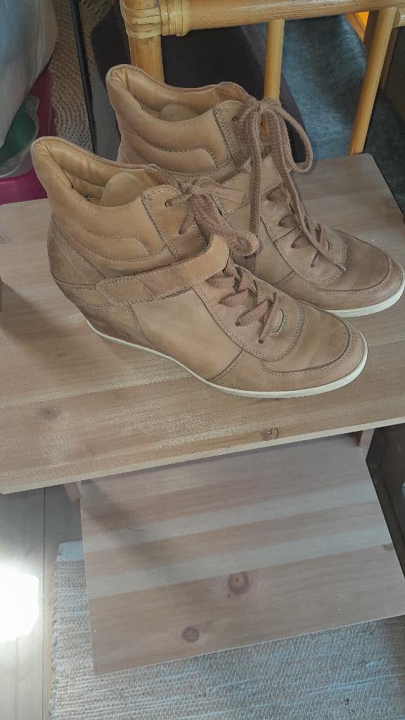 Schoenen, Enlèvement ou Envoi