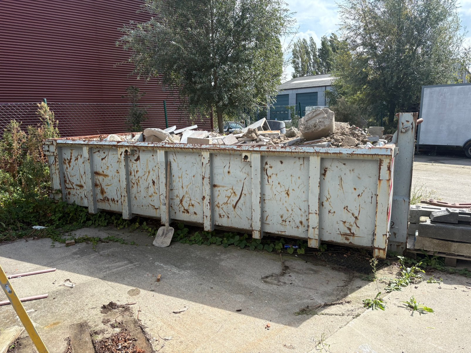 Container, Zakelijke goederen, Ophalen