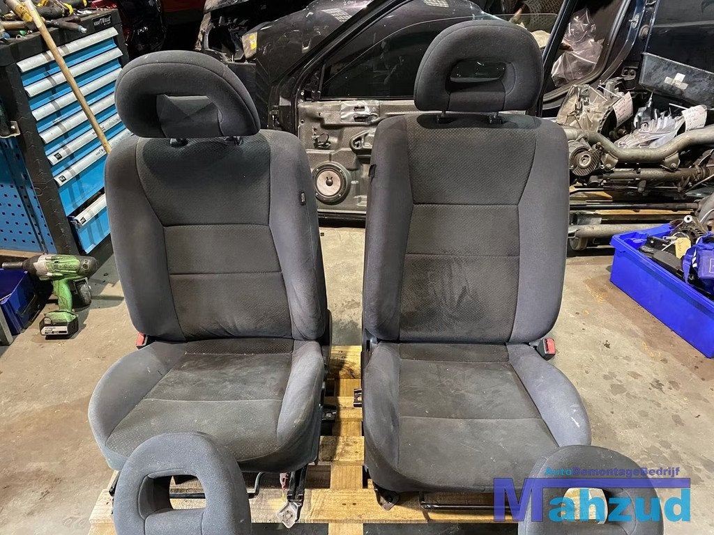 2005 MITSUBISHI LANCER 7 STATION INTERIEUR ZWART STOF, Info@mitsubishi-motors.com, Mitsubishi Motors Corporation, Utilisé, Mitsubishi