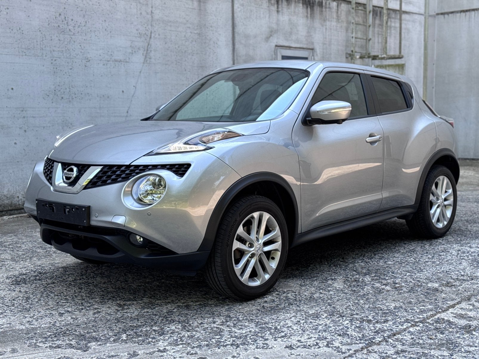 NISSAN JUKE  / AUTOMAAT!  / 63.000KM! / GEKEURD VVK!, Dealer onderhouden, 89 kW, 1600 cc, Leder en Stof