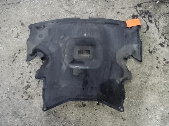 MOTORBESCHERMPLAAT Mercedes-Benz C (W203) (01-2000/02-2007), Gebruikt, Mercedes-Benz, Mevr. I. Hauben, Rue de l'Espoir 34 34
4030  GRIVEGNÉE, BE