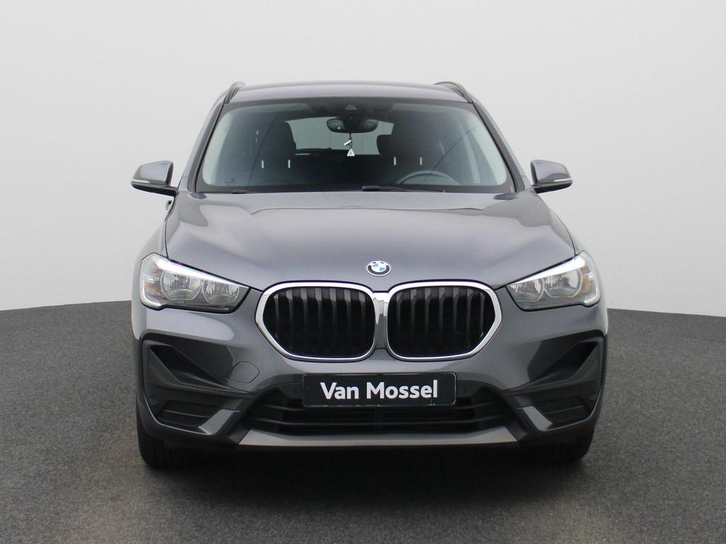 BMW X1 sDrive16d LEDER | NAVI | PDC, Auto's, https://public.car-pass.be/vhr/87b0d731-5b28-4036-aa1c-bcb01f183358, Stof, Gebruikt