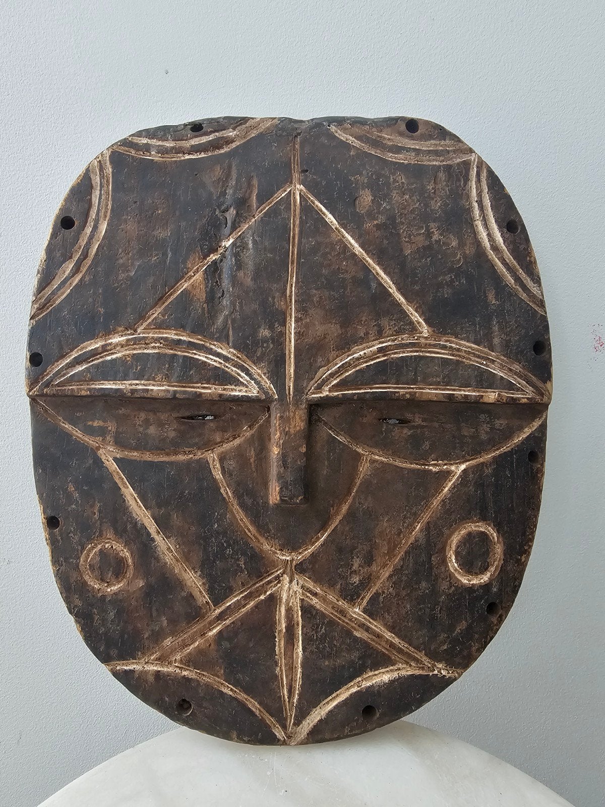 Batéké verzoeningsmasker uit Congo. 34 cm/29 cm, Hout, Afrika, Masker, Geschilderd
