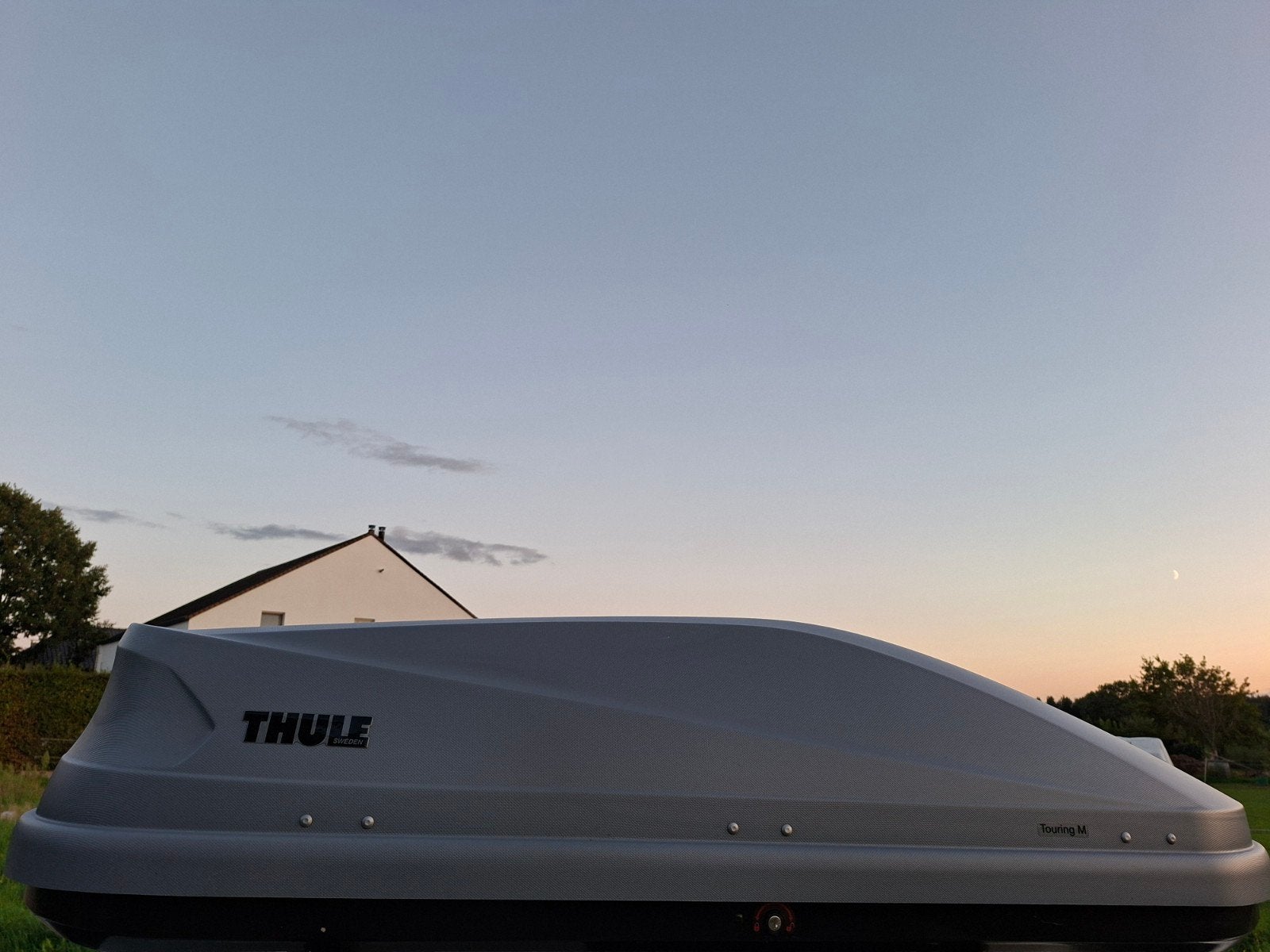 THULE TOURING M/200 TITAN AEROSKIN / 400 LITER, Enlèvement
