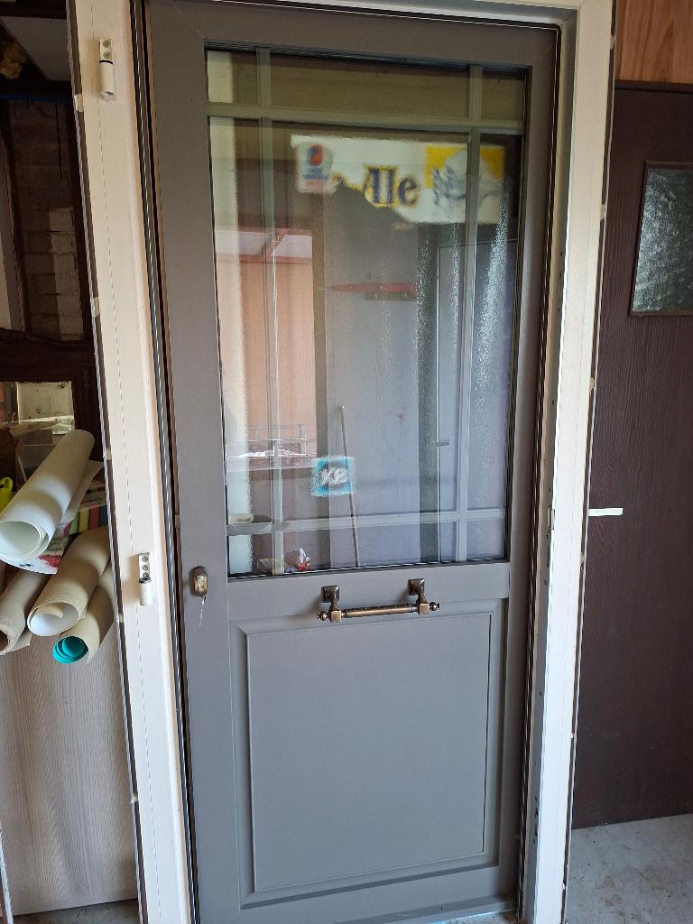 Voordeur, Kunststof, 215 cm of meer, Ophalen, 100 tot 120 cm