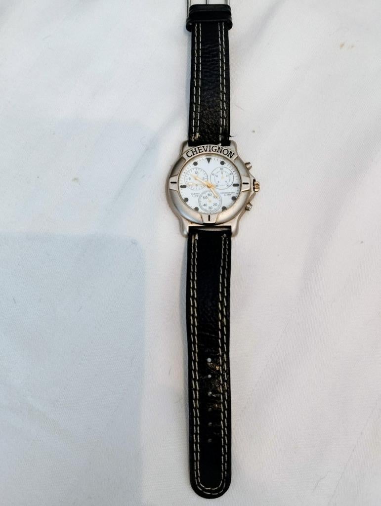 Montre chronographe CHEVIGNON en cuir noir, Enlèvement, Cuir
