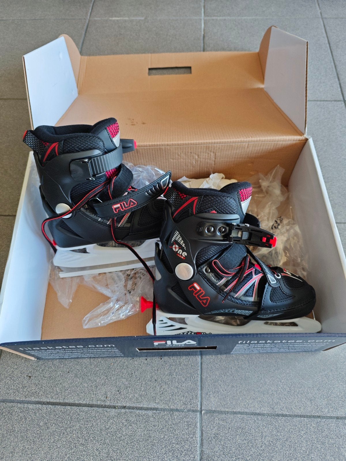 Fila kinderschaatsen (maat 29-32), Sport en Fitness, Schaatsen, Ophalen, Zo goed als nieuw, IJshockeyschaatsen, Overige merken