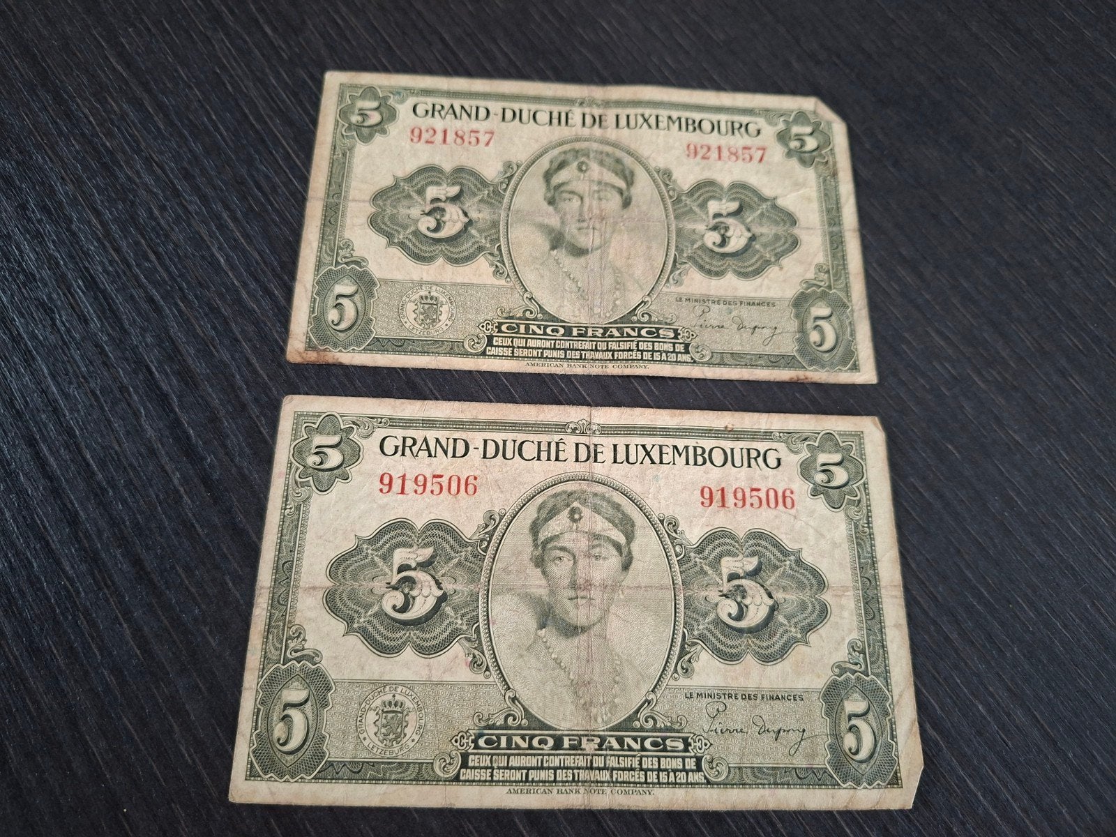 2x bankbiljet van 5 Francs Luxemburg 1944, Ophalen of Verzenden, Overige landen, Setje