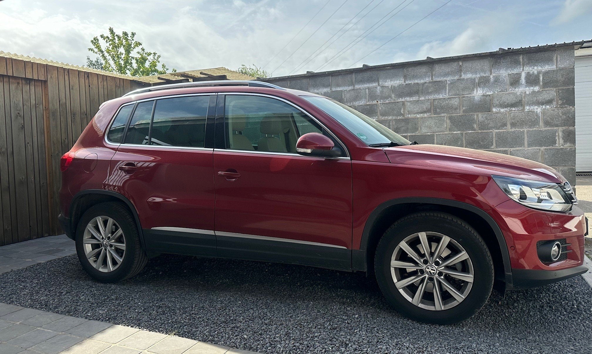 Volkswagen Tiguan 1.4 TSI Highline Automaat Pano Led Navi Le, Auto's, Gebruikt, 4 cilinders, https://public.car-pass.be/vhr/18557240-20c6-42f7-816a-99c26150f621