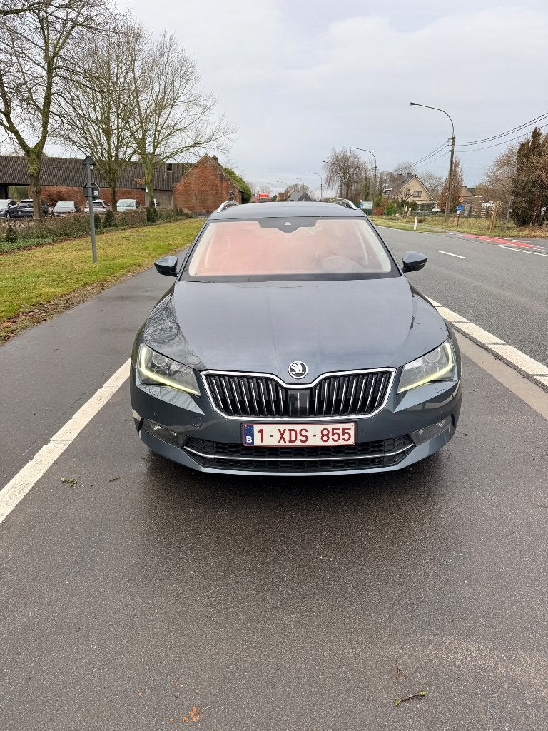Skoda Superb Combi, Auto's, Skoda, Lichtsensor, Leder, 5 deurs, Particulier