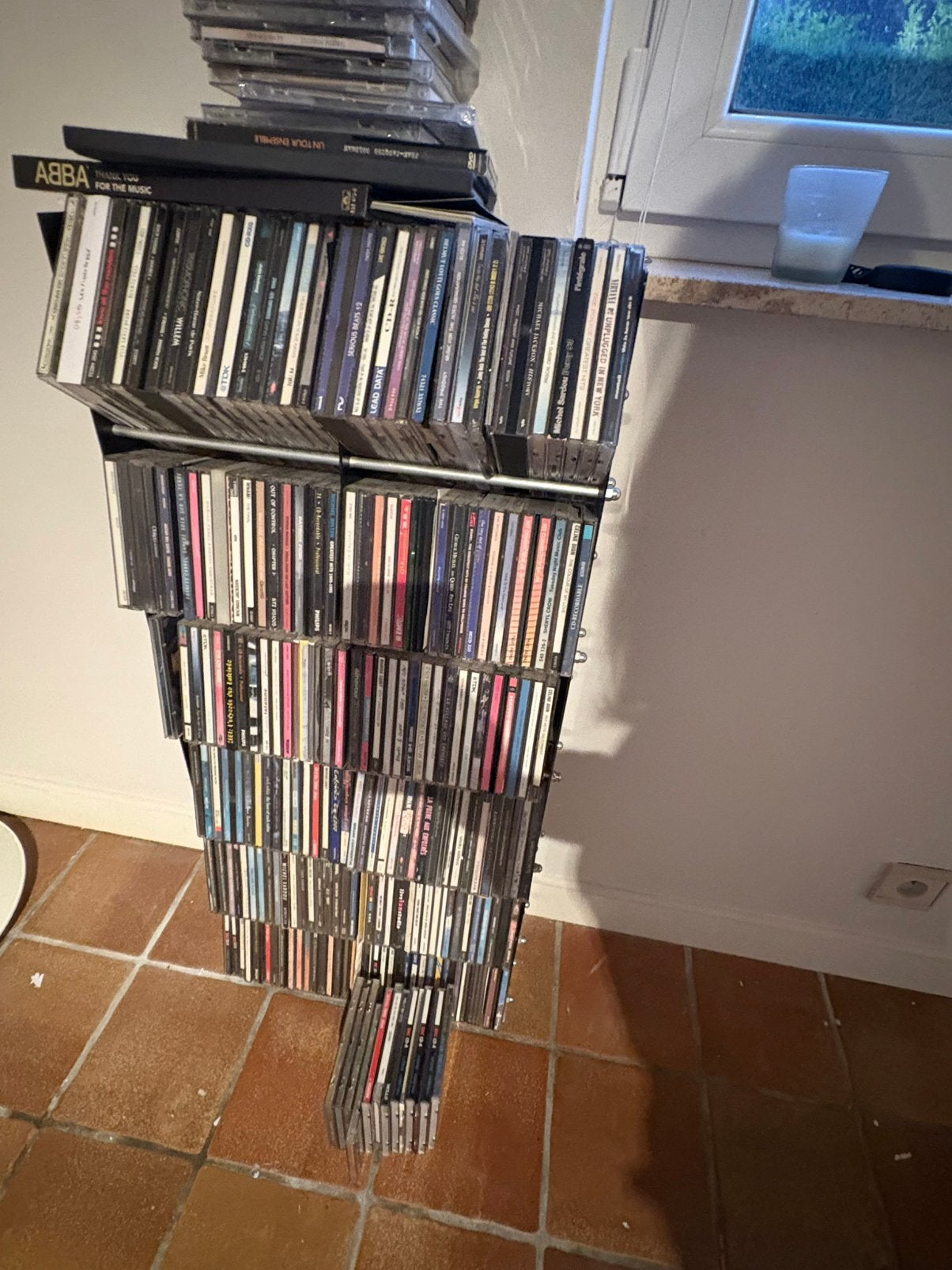 CD musique avec étagère de rangement, Enlèvement, Comme neuf, CD