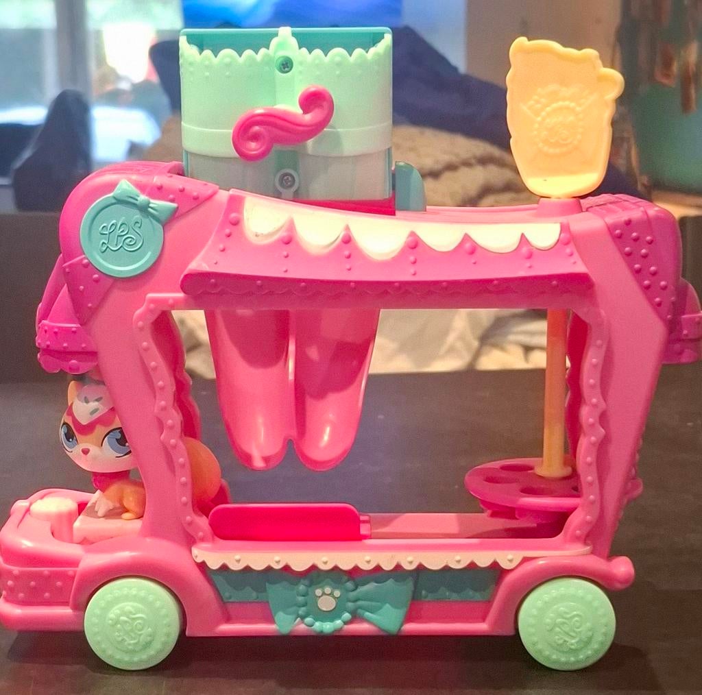 Ijswagentje little petshop, Enlèvement