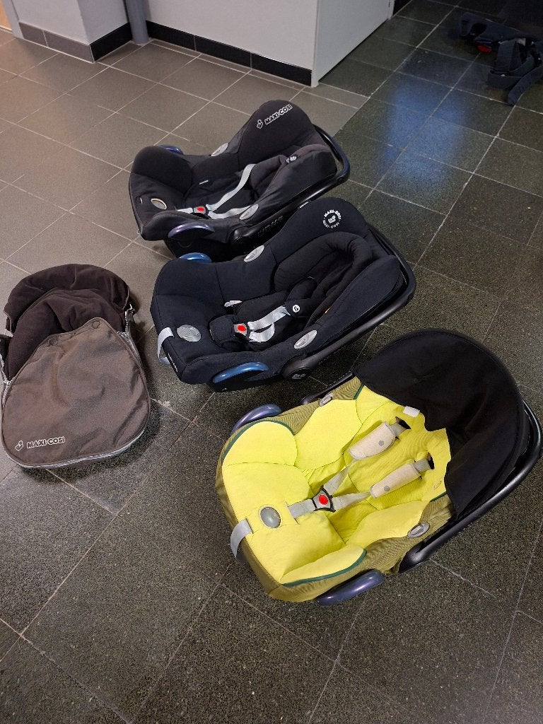 Maxi Cosi, Enlèvement, Comme neuf