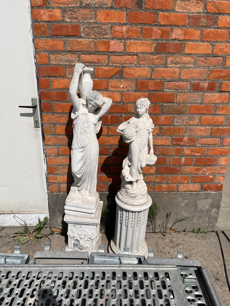 2 tuinbeelden, Ophalen, Zo goed als nieuw