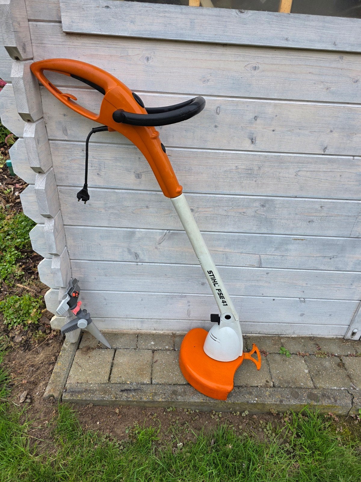 Stihl FSE41, Enlèvement, Comme neuf