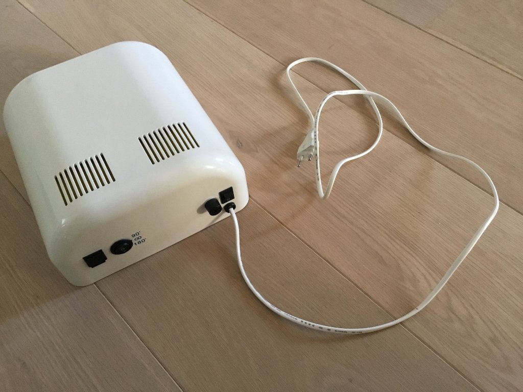 Pedicure lamp, Ophalen
