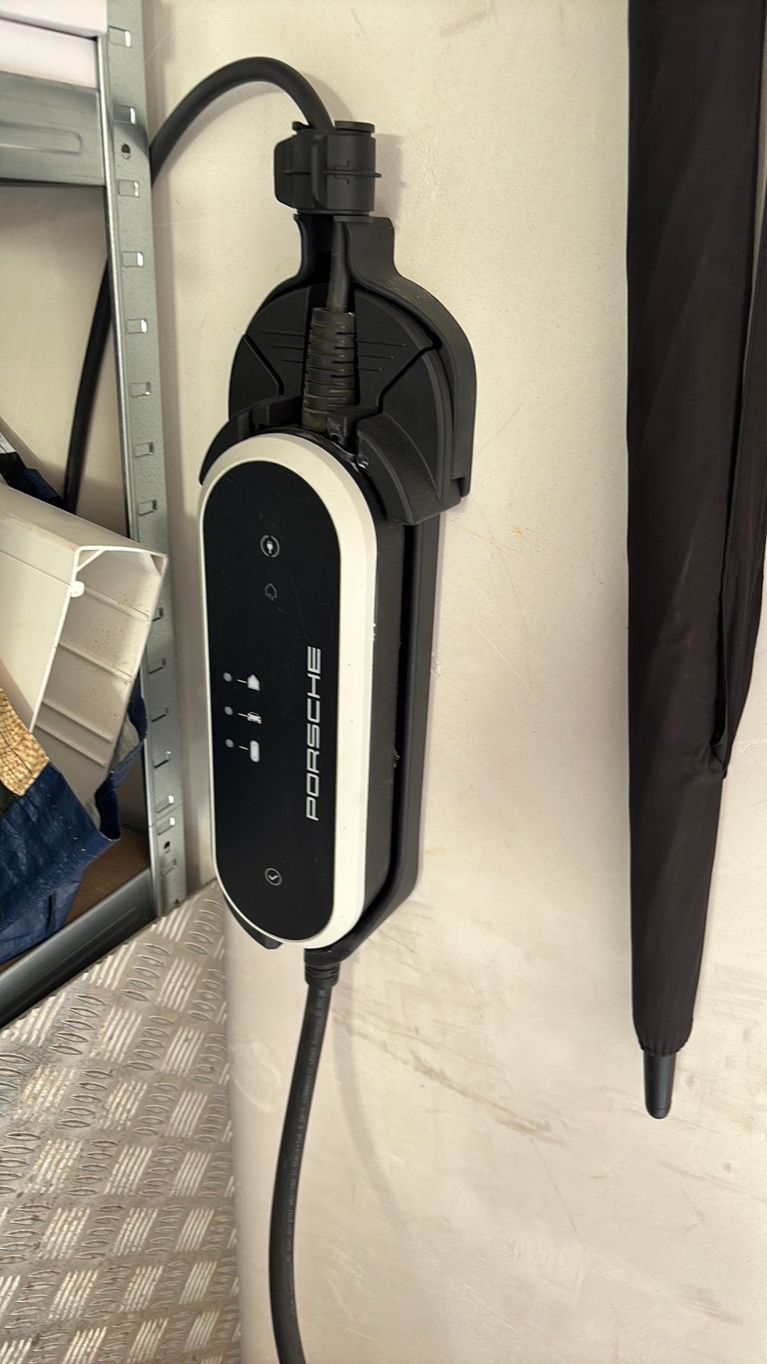 Chargeur mobile Porsche complet avec accessoires, Enlèvement, Comme neuf