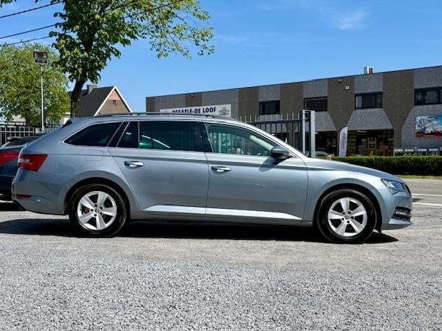Skoda Superb 2021 2.0Tdi Automaat DAB LED CAMERA 1e Hand, Autos, Skoda, 90 kW, Argent ou Gris, Achat, Euro 6