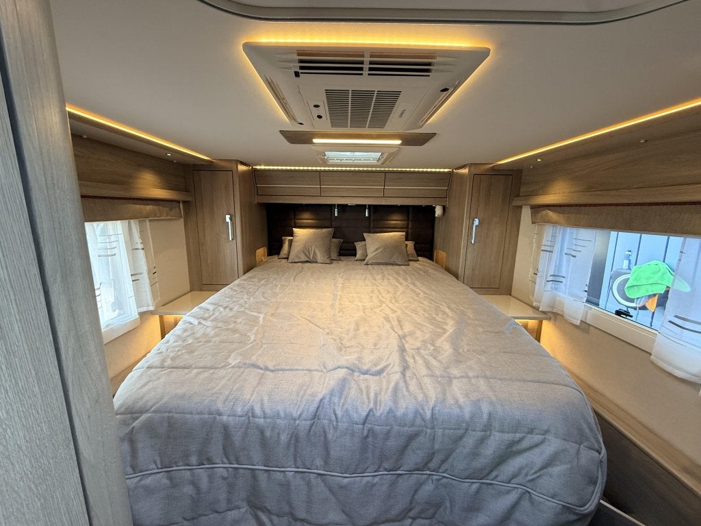 Kabe Travel Master Royal X 780 LQB, Mercedes-Benz, Caravanes & Camping, Mercedes-Benz, 8 à 9 mètres, Diesel, Automatique