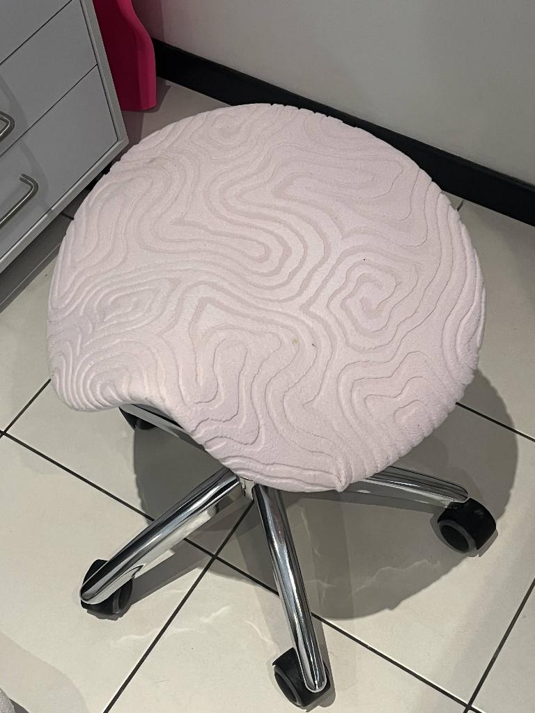 Tabouret en forme de selle pédicure ou esthétique, Enlèvement, Réglable en hauteur, Utilisé, Fer