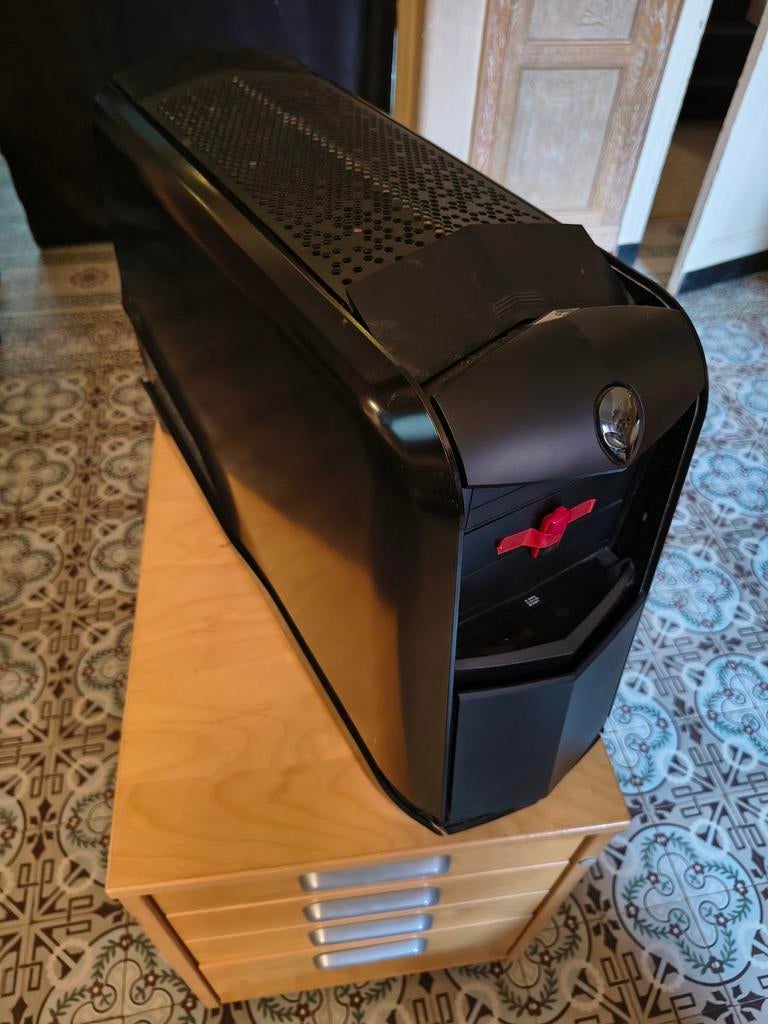 Alienware Aurora R1, Informatique & Logiciels, Ordinateurs de bureau, Reconditionné, 3 à 4 Ghz, HDD, SSD, 16 GB, Avec carte vidéo