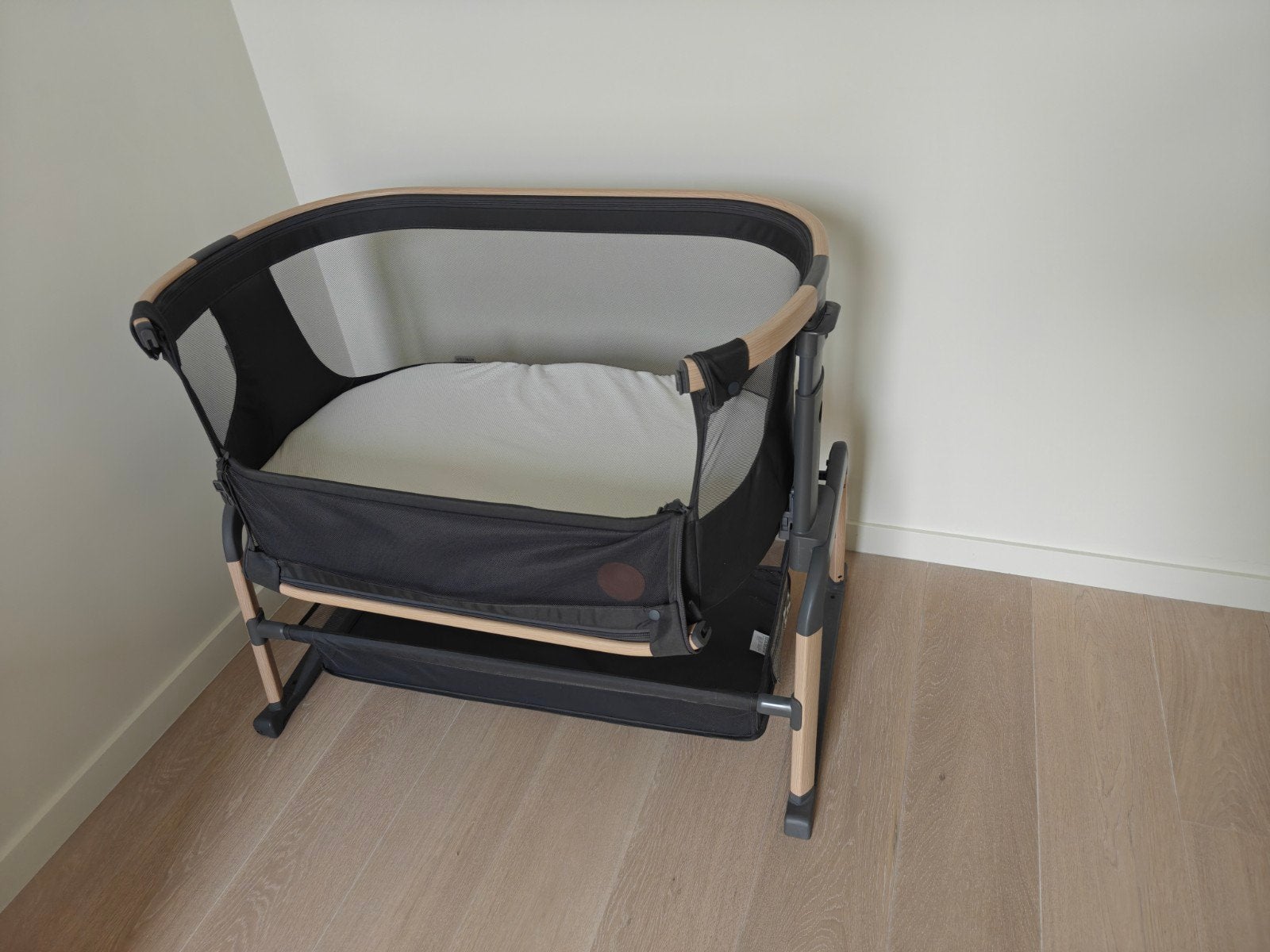 Co-sleeper van het merk maxi cosi, Ophalen, Zo goed als nieuw