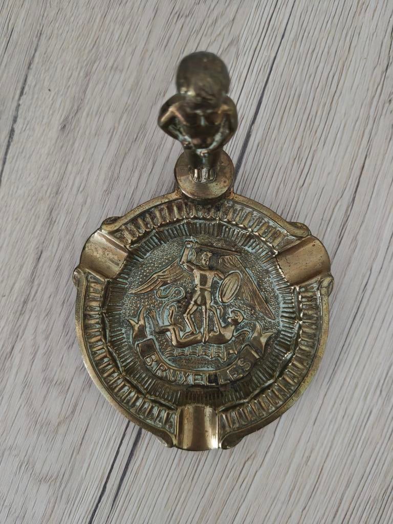 Vintage messing asbak met Manneken Pis beeldje Bruxelles, Antiek en Kunst, Ophalen, Koper