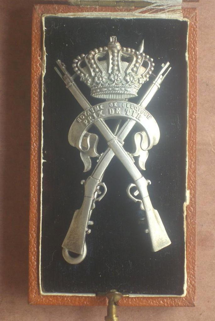Prix de tir belge massif en étui du graveur estampeur Fisch, Verzenden, Landmacht, Lintje, Medaille of Wings