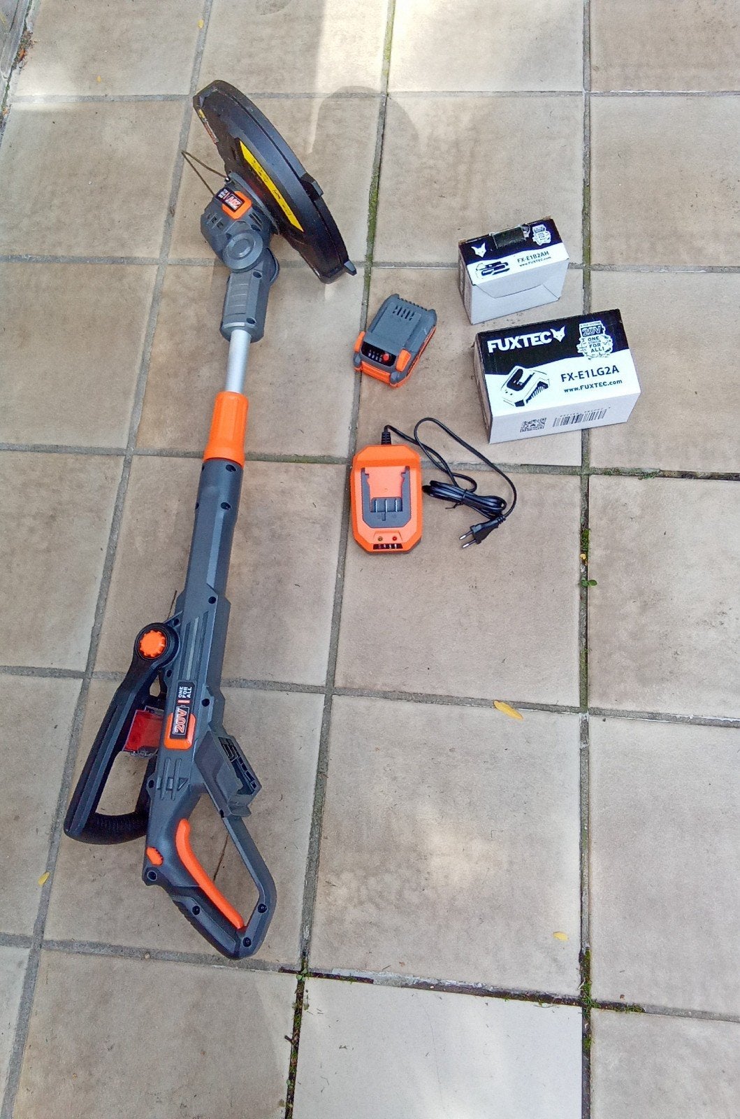 Bosmaaier Fuxtec accu 20V, Ophalen, Zo goed als nieuw, Accu, Fuxtec