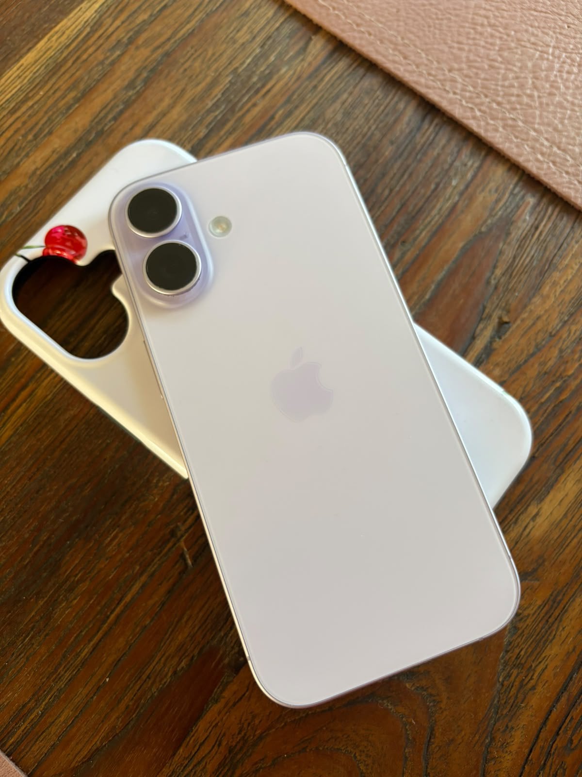 iPhone 17 Lavendel aankoop nov 2025 zo goed als nieuw, Telecommunicatie, Ophalen, Zo goed als nieuw