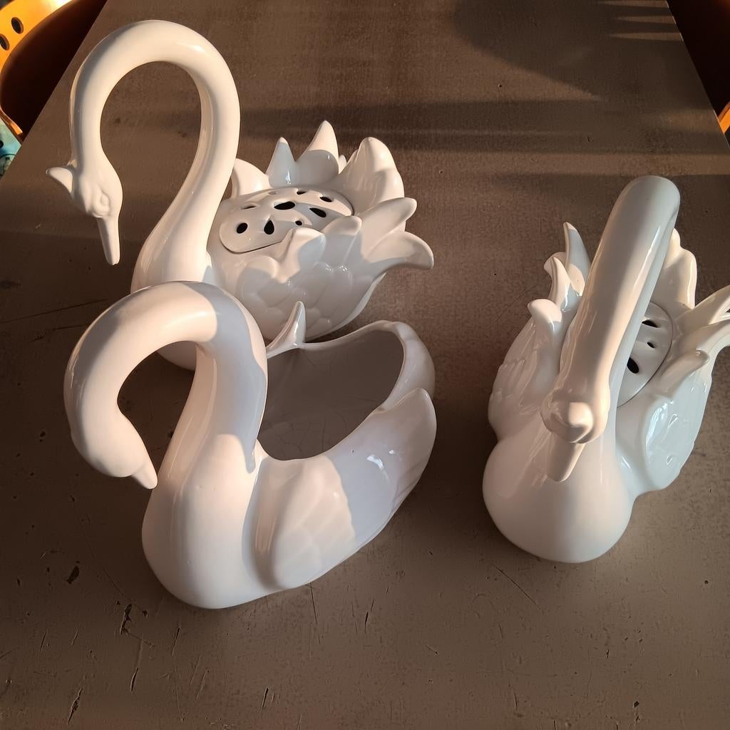 Zwanen, Antiek en Kunst, Ophalen