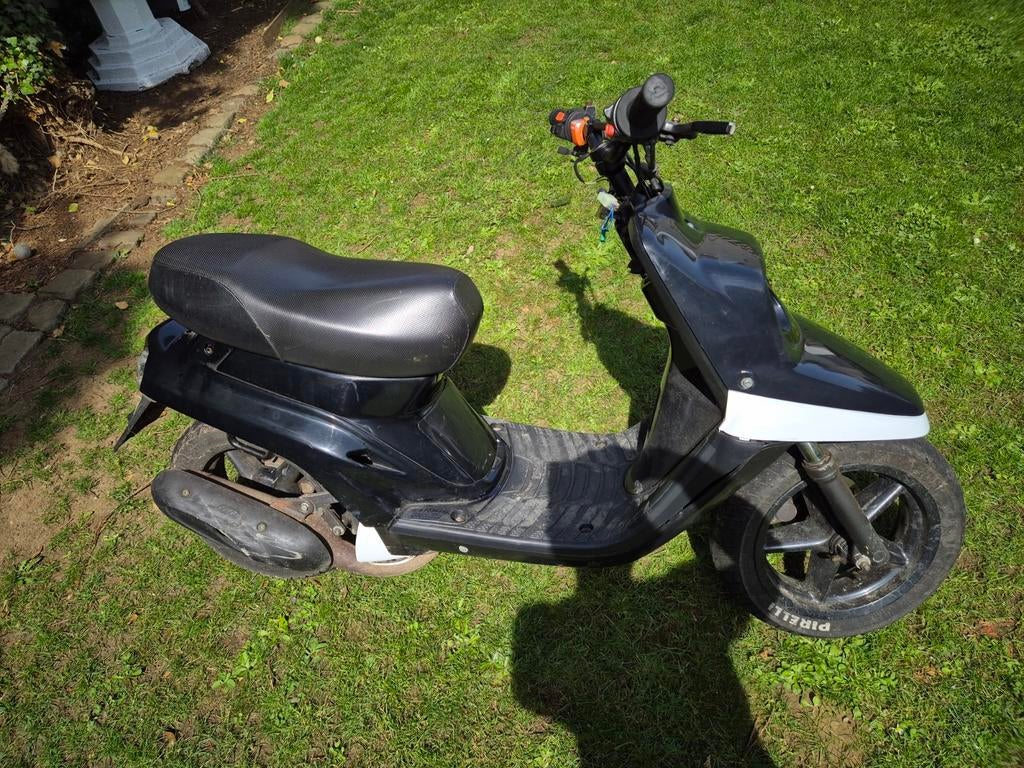 Booster spirit classe b 50cc, Fietsen en Brommers, Ophalen