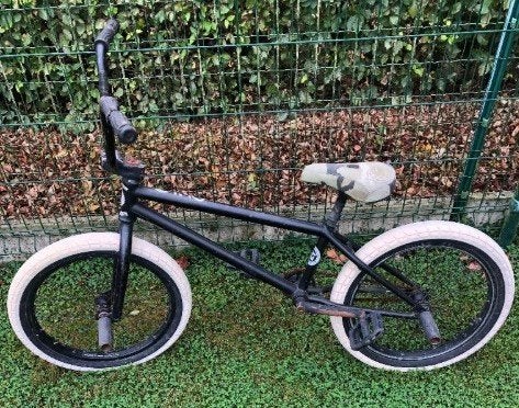 Vélo acrobatique BMX avec 2 selles supplémentaires, Vélos & Vélomoteurs, Acier, Enlèvement, Utilisé, 20 à 24 pouces