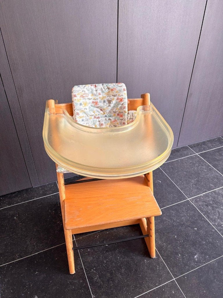 Tripp Trapp Stokke kinderstoel met toebehoren, Kinderen en Baby's, Kinderstoelen, Ophalen, Gebruikt, Meegroeistoel, Gordel(s)