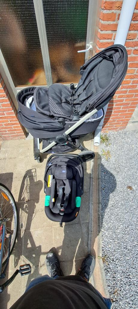 Poussette chicco complet avec isofix, Enlèvement