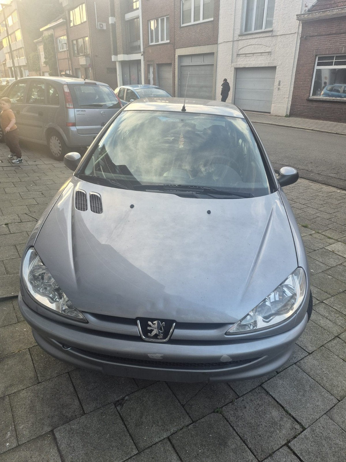 Peugeot 206 bj 2004. 1.4 benzine, Auto's, Handgeschakeld, 5 deurs, Particulier, Zilver of Grijs