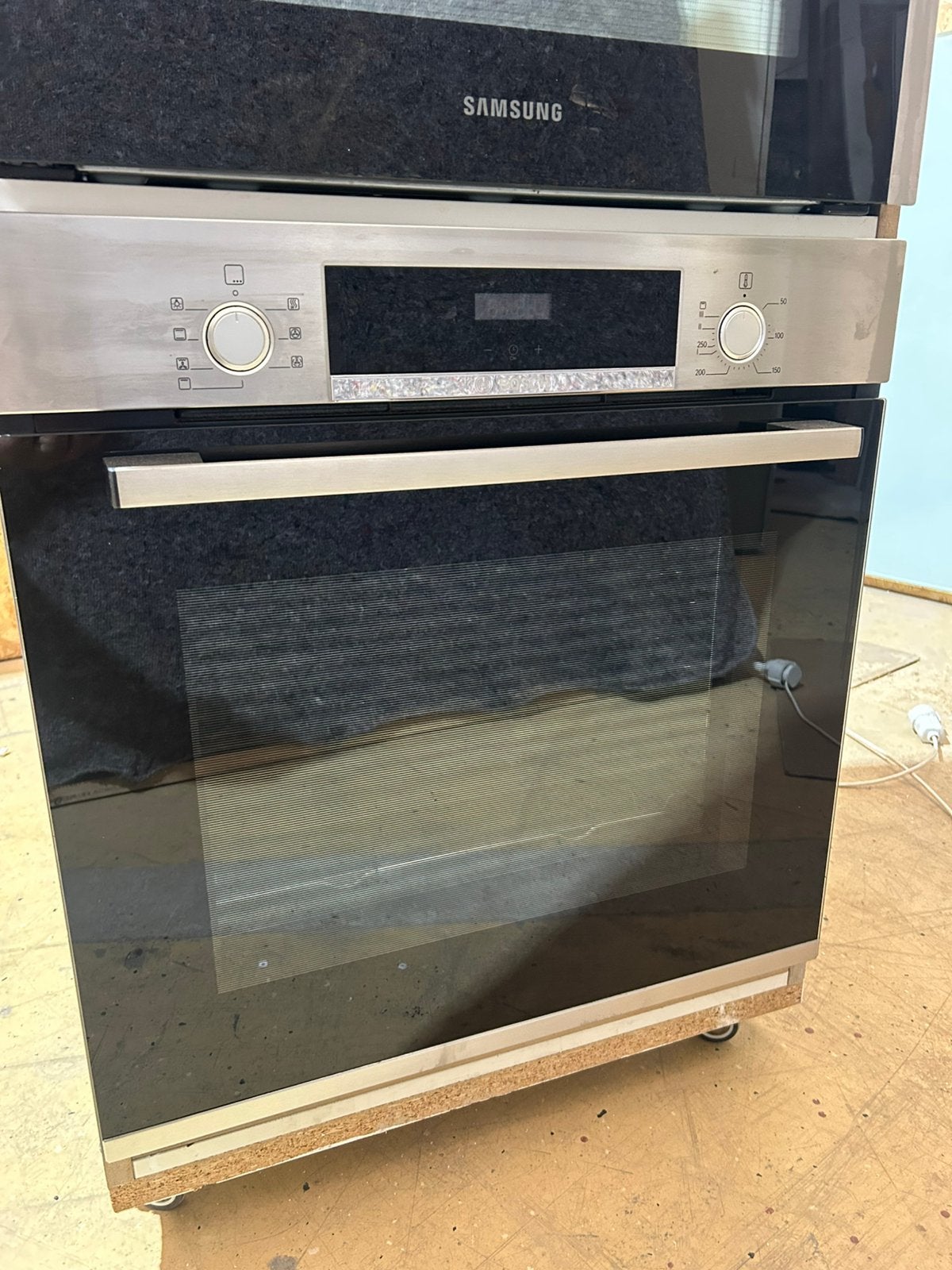 Prachtige oven uit 2024 in zeer goede staat, Ophalen, Zo goed als nieuw, Oven