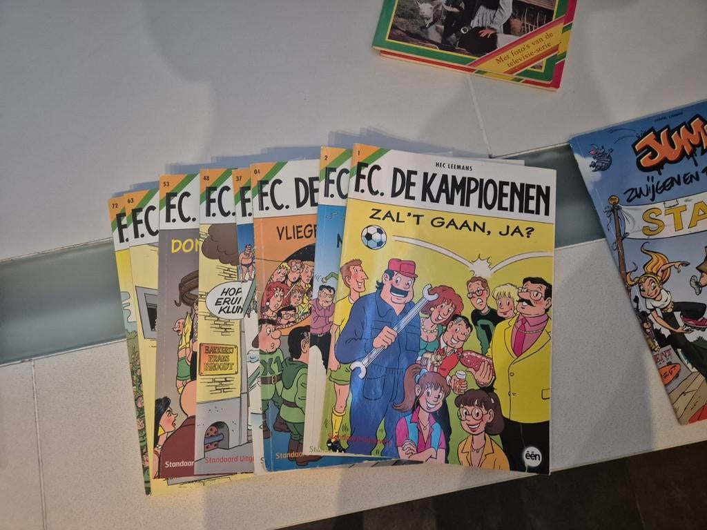 Lot strips (vooral Jommeke), Enlèvement